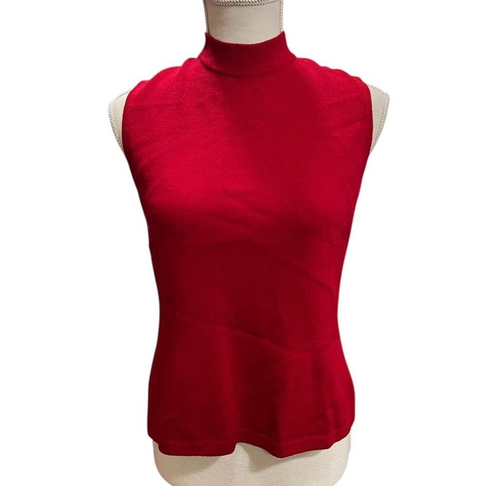 ST. JOHN Sleeveless Sweater Mock Neck Red Size P (Small)